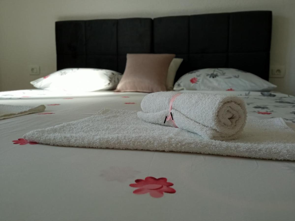 Sun Studio Apartment Komolac エクステリア 写真